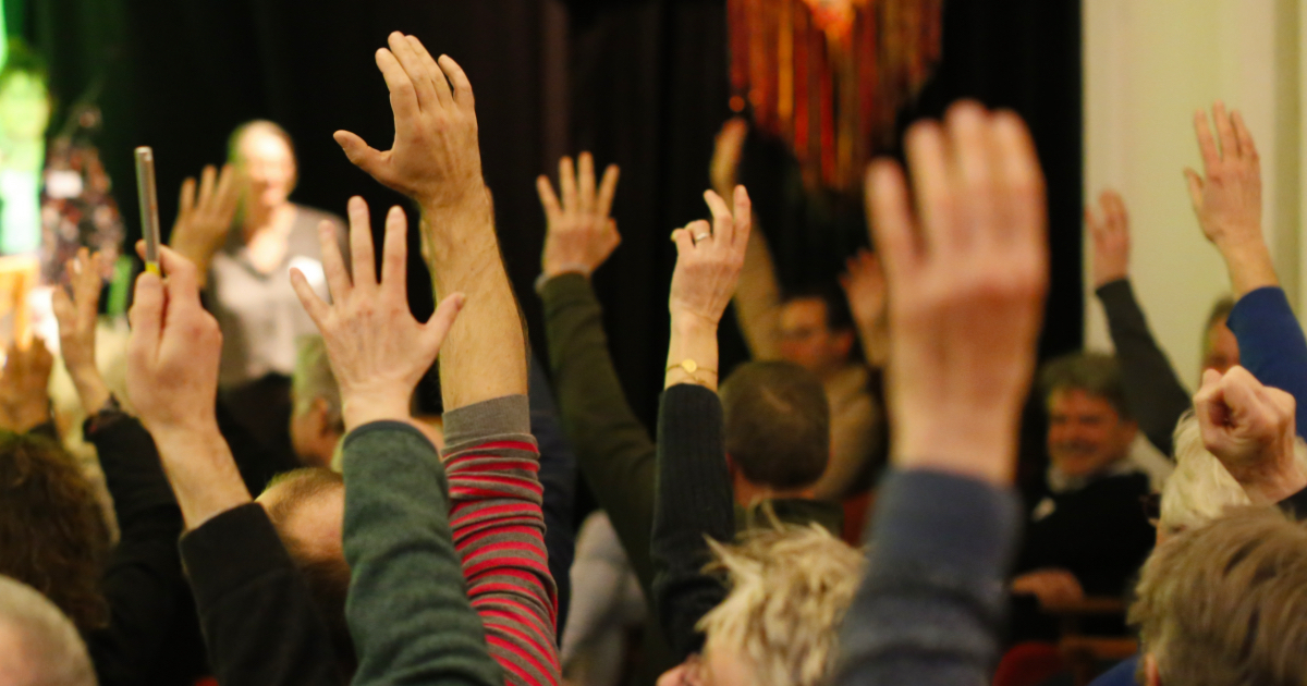 handen omhoog - om te stemmen