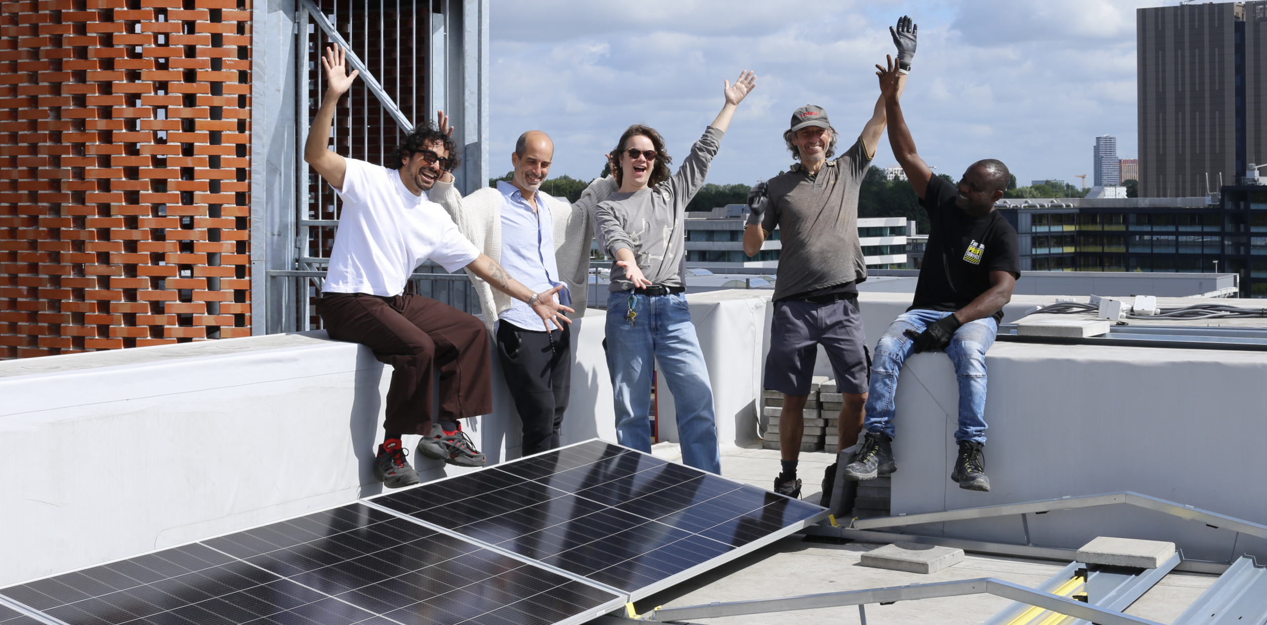 Start installatie panelen op de Nieuwe Meent